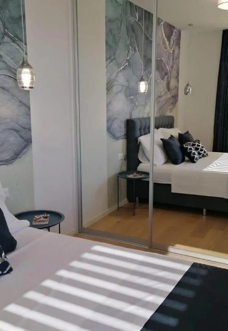 Apartment Blue Oasis Split