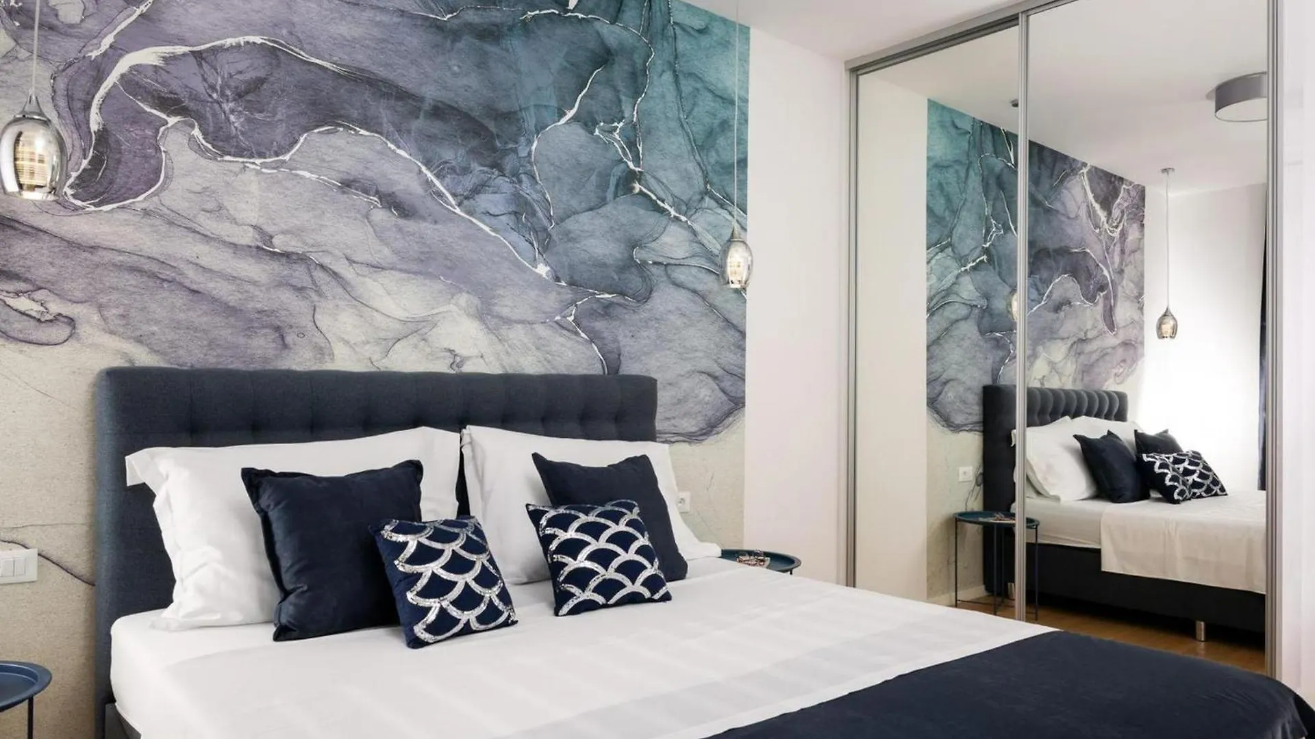 Apartment Blue Oasis Split